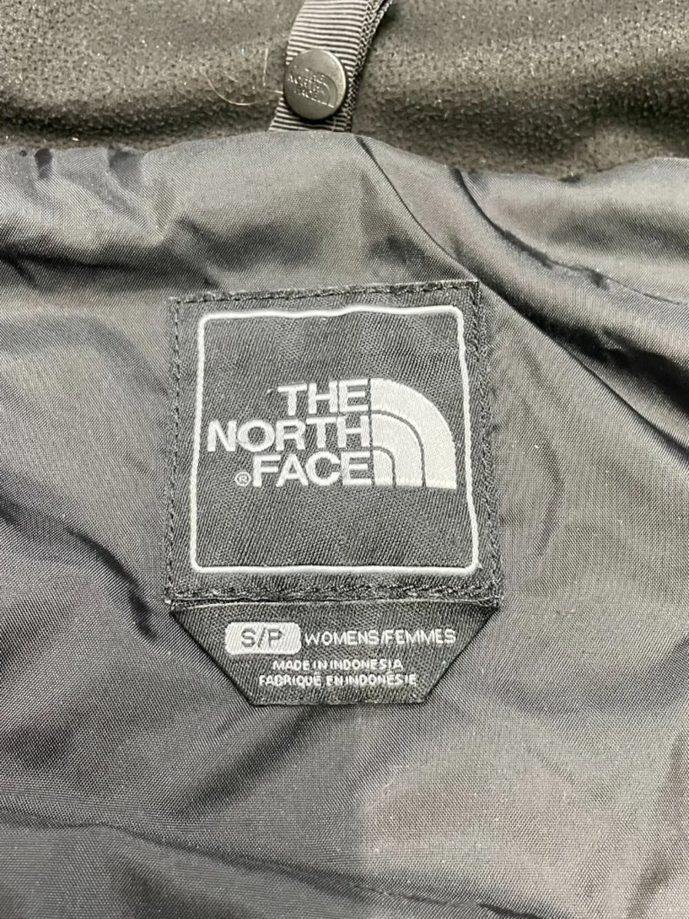 The North Face Womens Black Gore-Tex Rain Jacket Hooded Waterproof Shell Size S - Picture 16 of 16